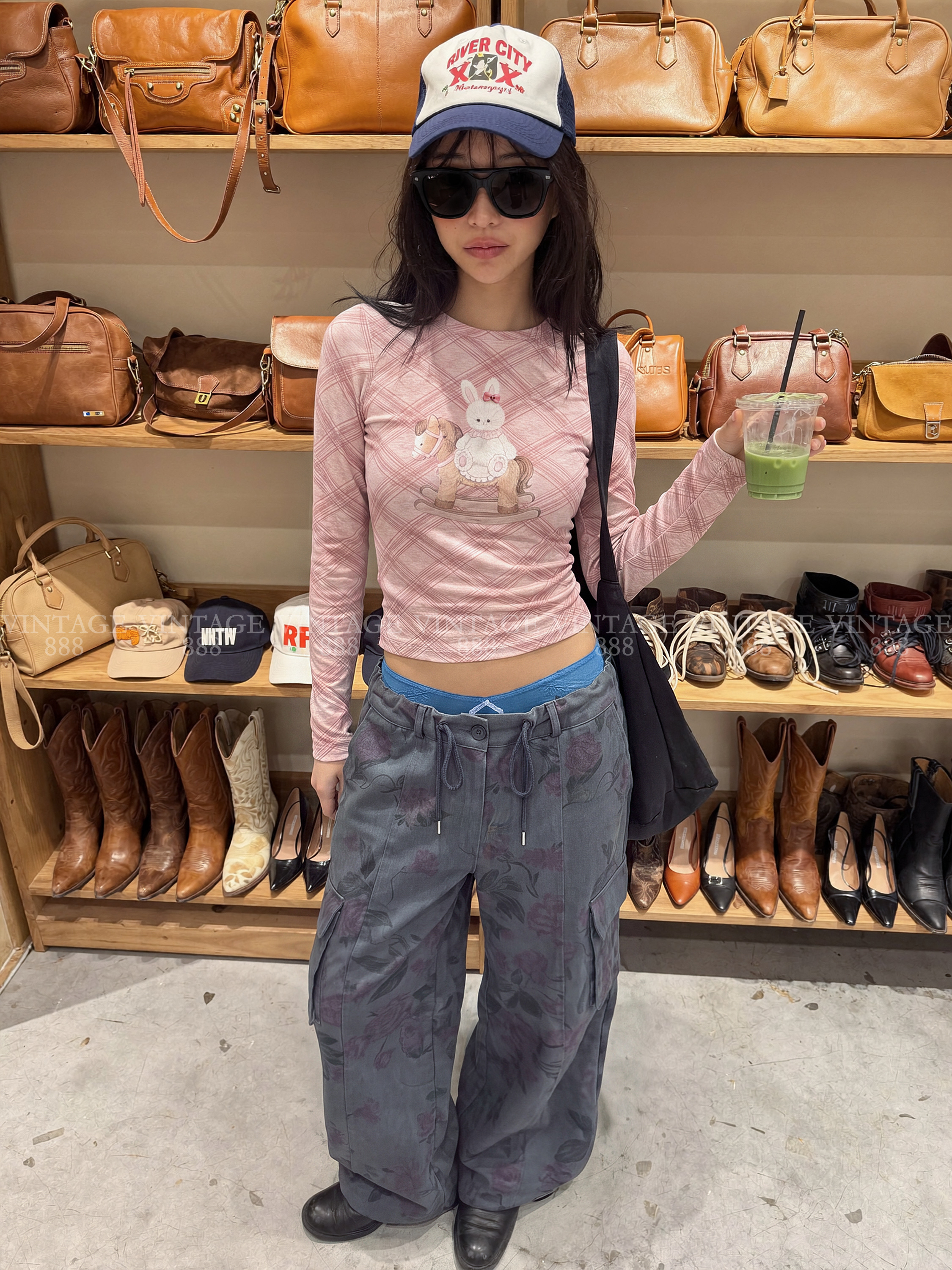 VE21  下身花花褲 腰26-36 HIP45 長41 $679