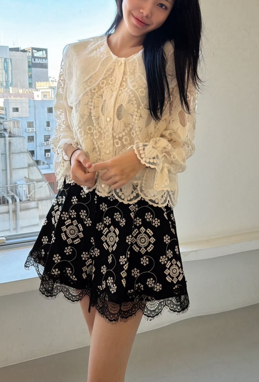 橢圓花蕾絲襯衫