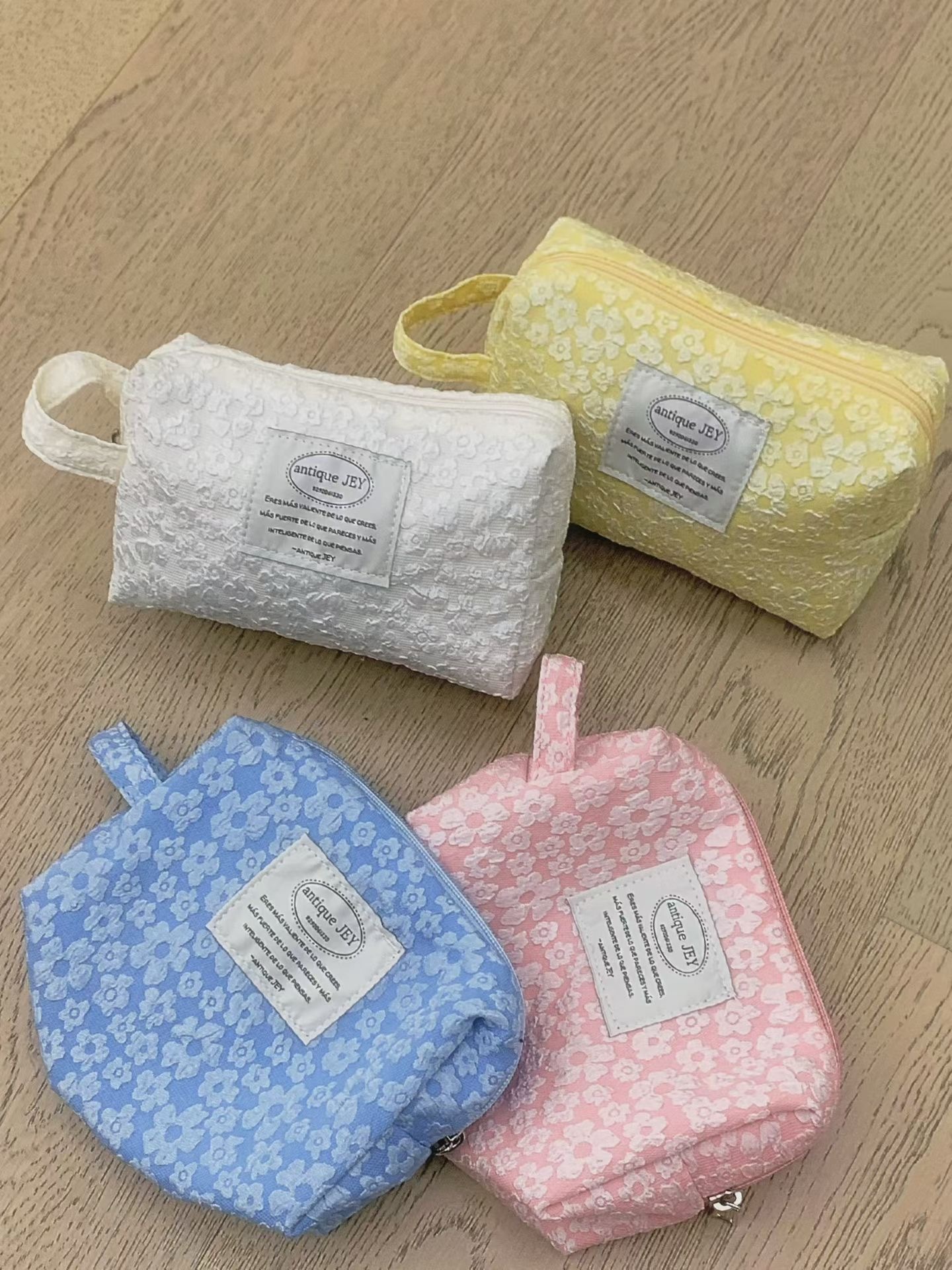 《限時團購優惠》東大門韓國製mochi daisy pouch