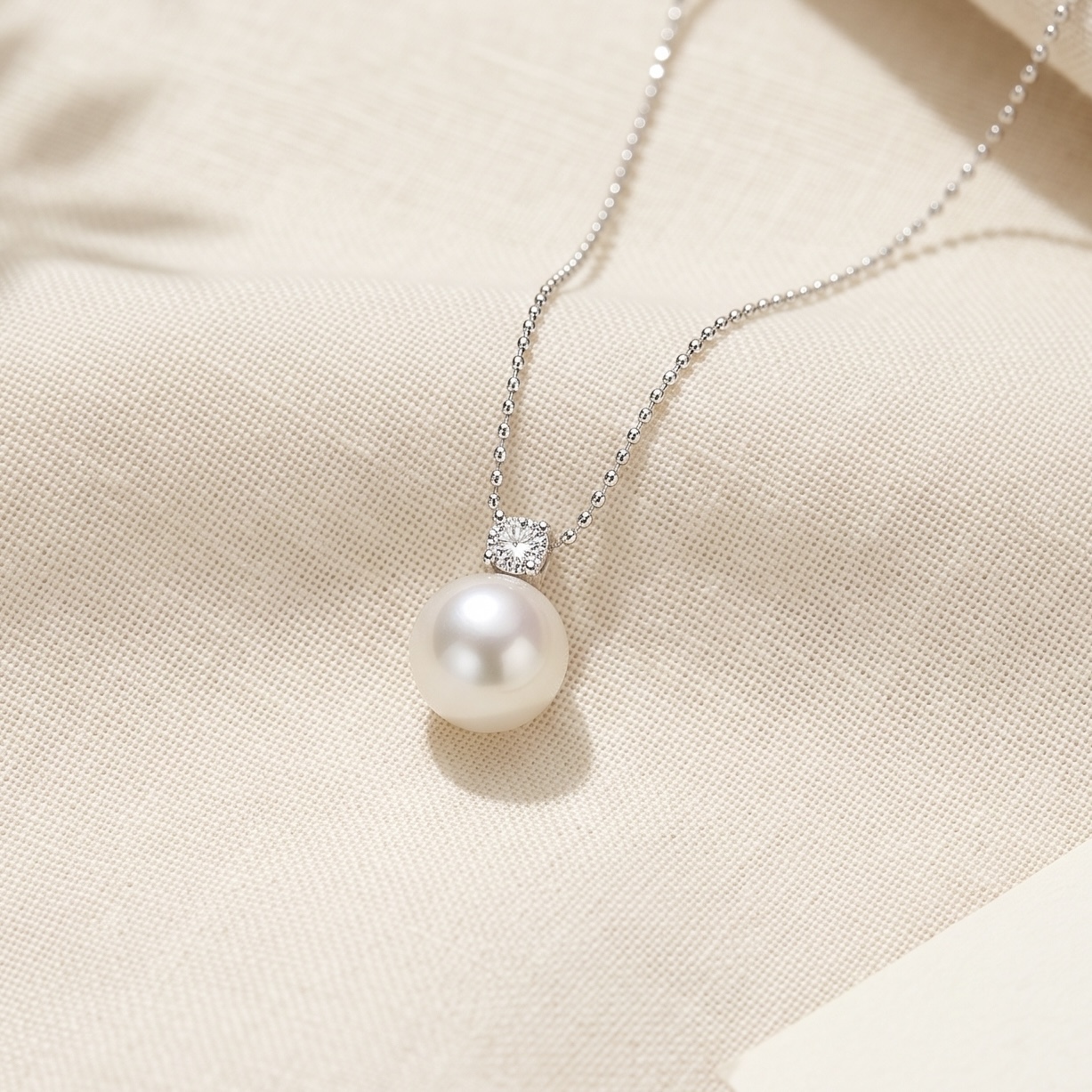 18K White Gold Akoya Pearl Diamonda Pendant - Mirror Reflection quality