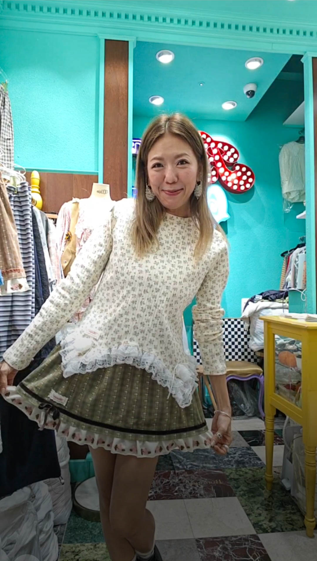 💍K2715  ▶️邊緣繡花短褲裙 👉W:68-116cm H:cm L:36cm