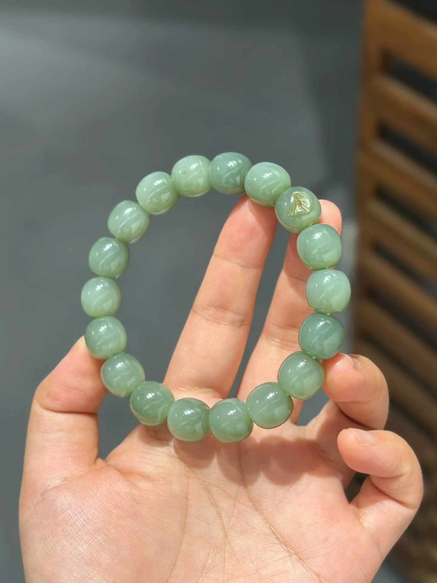83071 和田玉戈壁料鴨蛋青手串