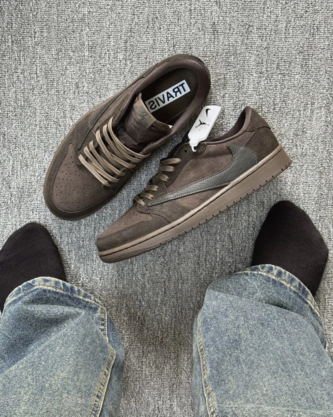 TRAVIS SCOTT X AIR JORDAN 1 LOW VELVET BROWN AND DARK MOCHA 黑摩卡 倒鉤 低筒 男女鞋 DM7866-202