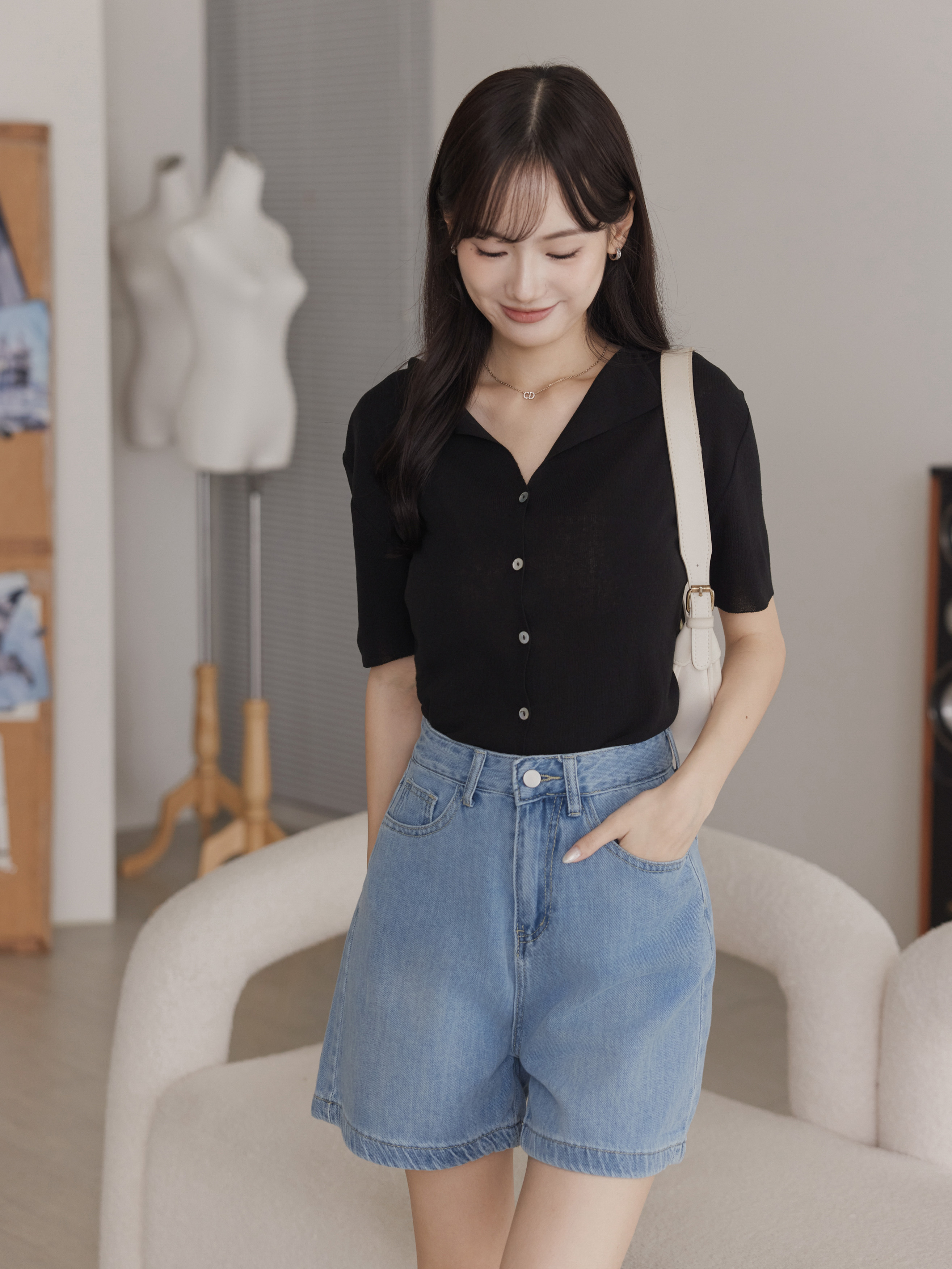 美脚見え 4分丈 デニムショートパンツ