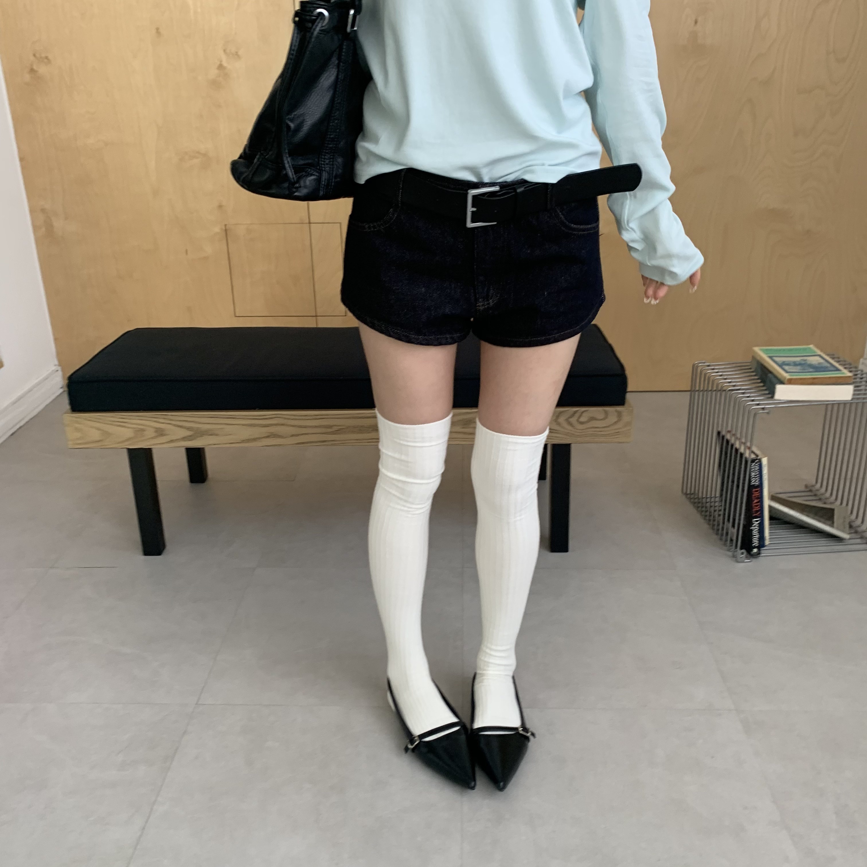 ISA_長腿比例 (附皮帶)中低腰包臀牛仔短褲_68026