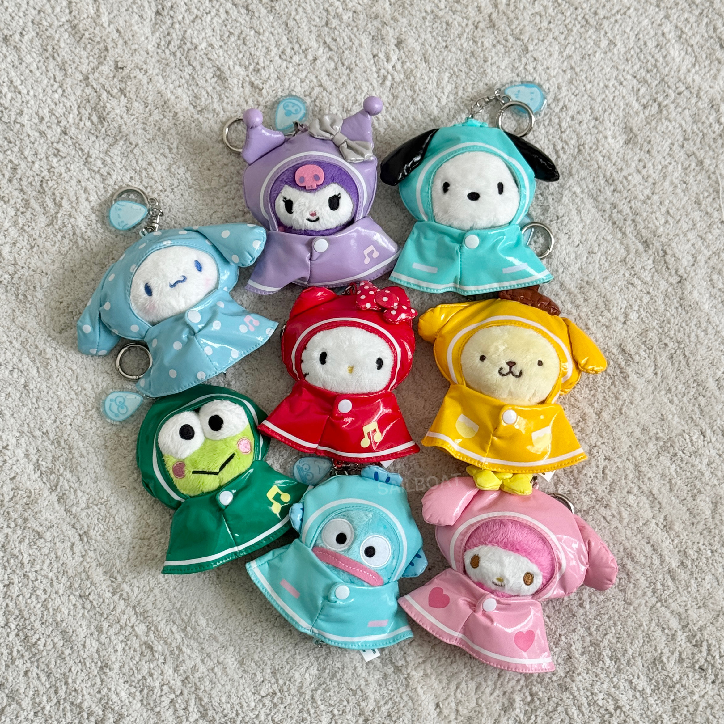 #部分現貨 🇰🇷韓國 OLIVE YOUNG × Sanrio 三麗鷗 Rainy Day 雨衣造型毛絨 吊飾 鑰匙圈