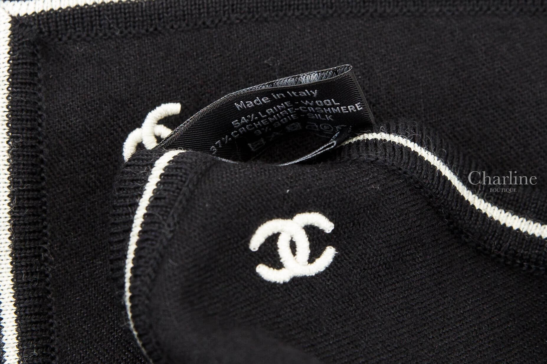 Chanel Bandana 黑色白色線條滾邊刺繡CC羊毛混喀什米爾頭巾 Made in Italy材質洗標細節