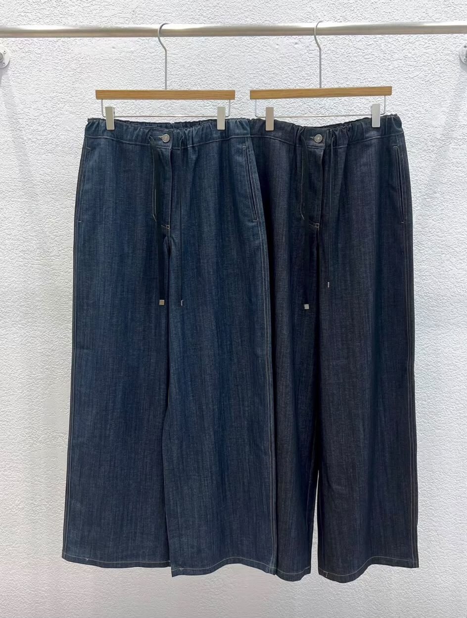 EN21  牛仔褲  腰24 - 37   HIP  41  長39 .5 $649