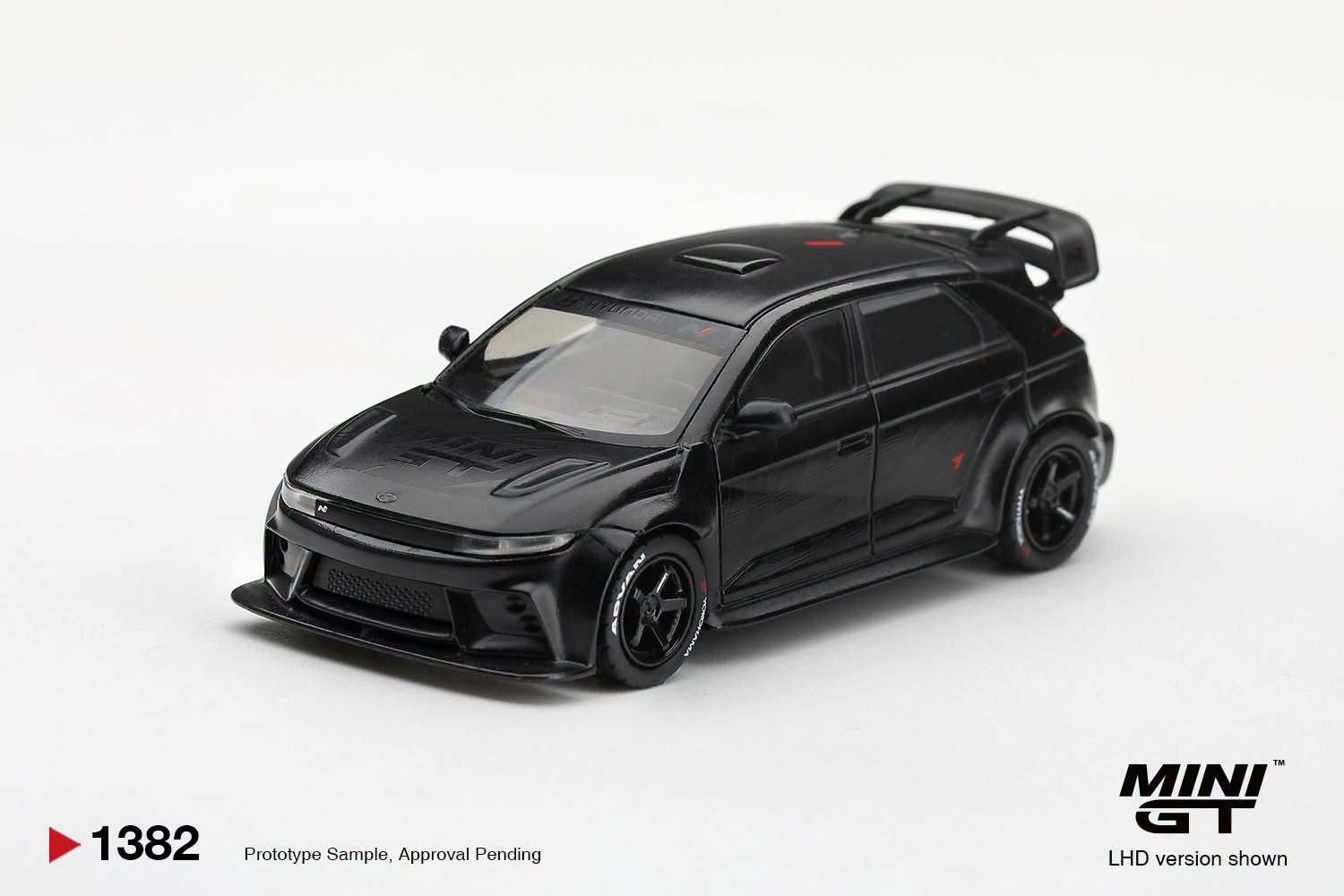 預訂Pre Order- MiniGT 1382 Hyundai Ioniq 5N RS-01T Stealth