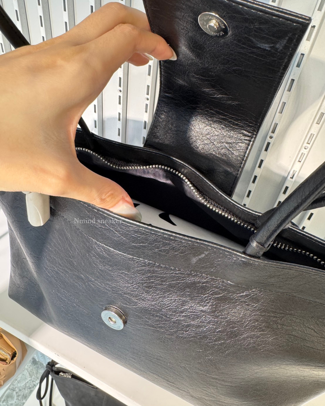 <16收單> Gentlewoman LOVINA PU SHOULDER BAG: BLACK 法棍肩背包