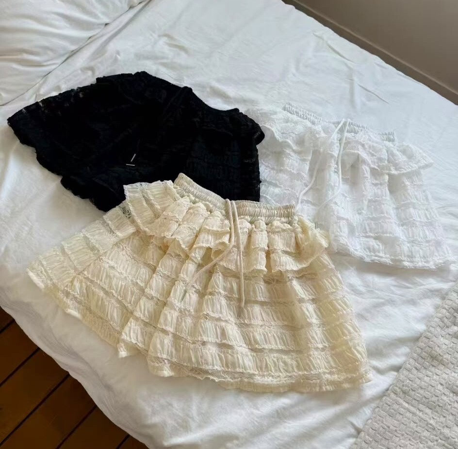 BE04  裙褲 腰25-40 HIP43 長14.5 $599