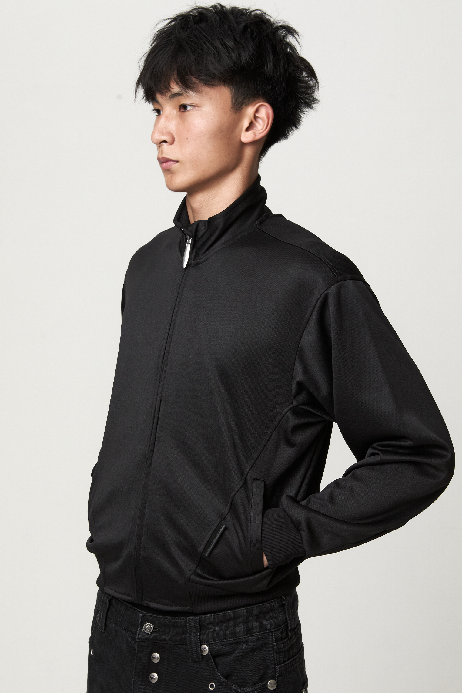 Jobdatasheet D58 Basic Slim-Fit Stand-Collar Jacket with Leather Patch 基礎 合身 立領 小皮標 外套