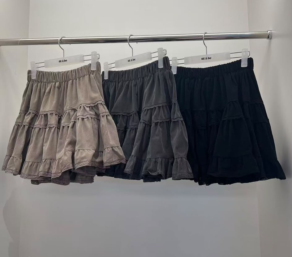 BE22  裙褲 腰26-48 HIP48 長22 $599