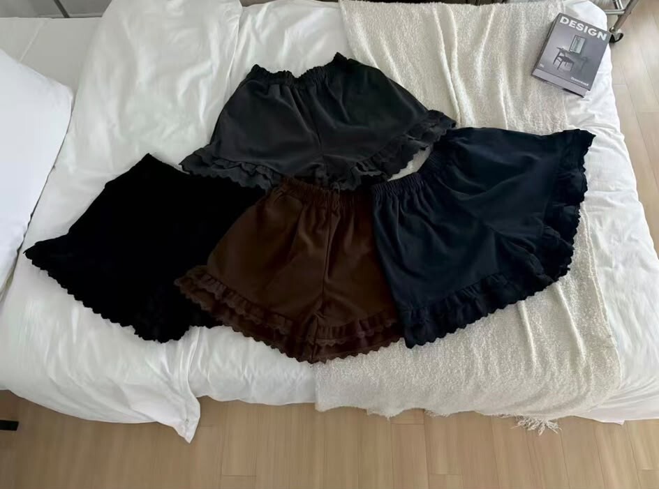 BE27 燈芯絨裙褲  腰26-42 HIP50 長15 $499