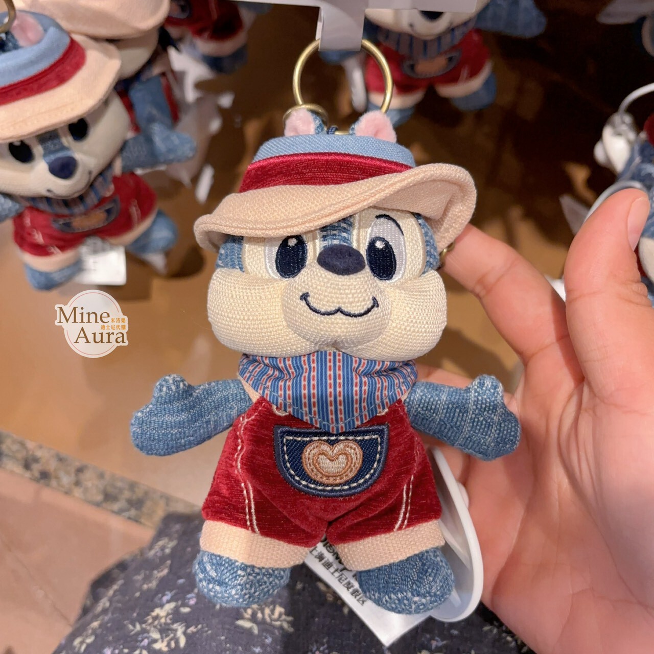 米奇 Mickey 與好友們 單寧漫遊系列 黑鼻 奇奇 Chip 絨毛 鑰匙圈 吊飾 奇奇蒂蒂 Chip 'n Dale -上海迪士尼樂園