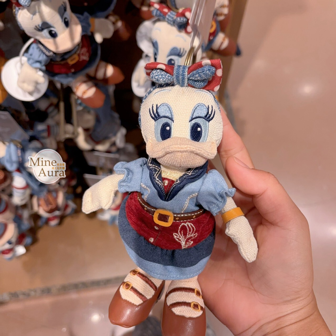 米奇 Mickey 與好友們 單寧漫遊系列 黛西 Daisy 絨毛 鑰匙圈 吊飾 -上海迪士尼樂園