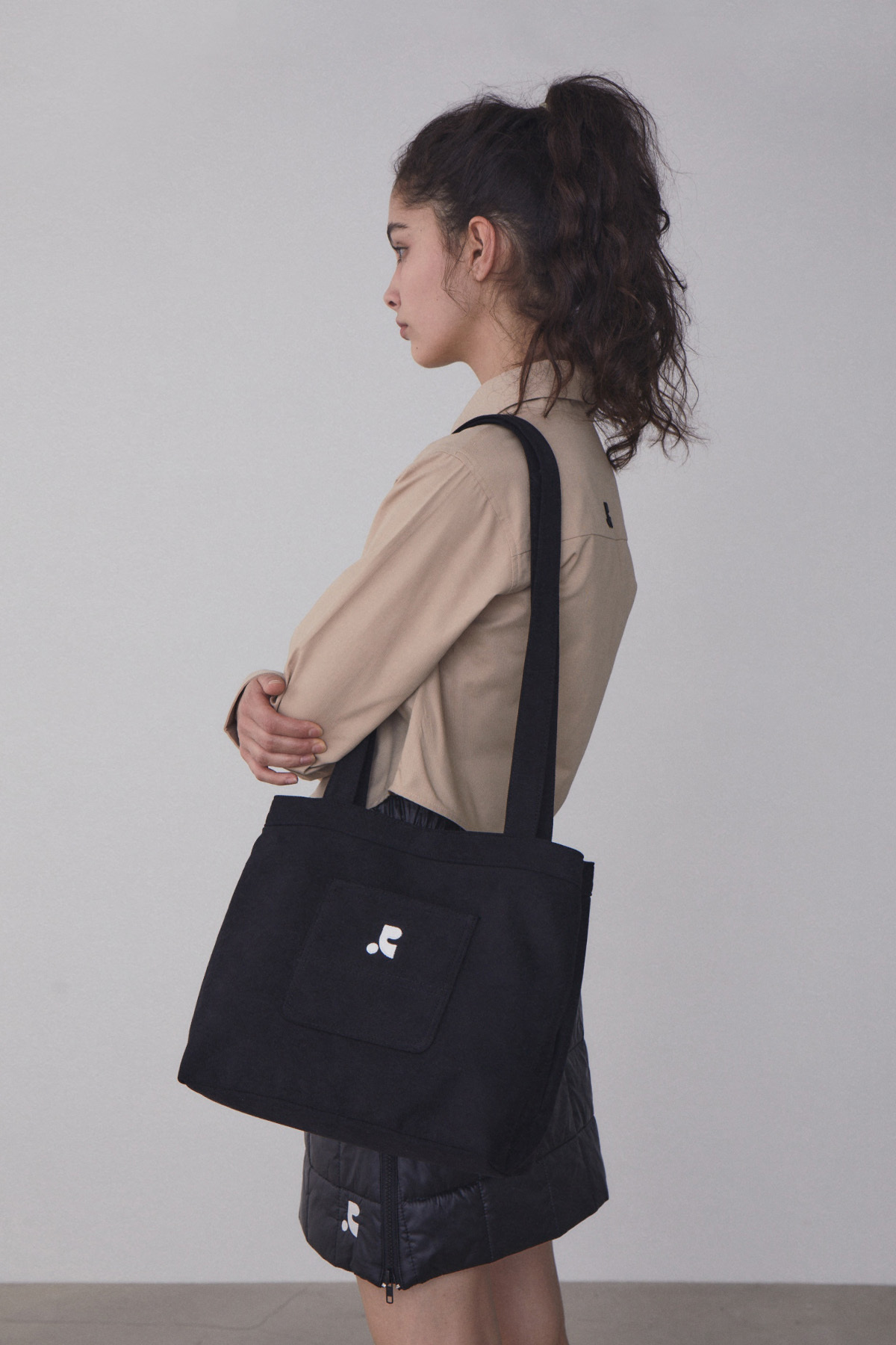 rest&recreation RR 2種背法 刺繡logo肩背包 3色