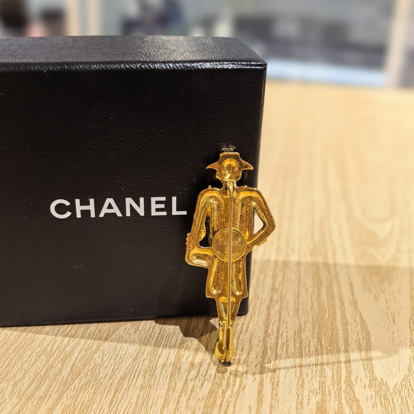 95%NEW二手CHANEL胸針,中古VINTAGE首飾,金色人形浮雕,香奈兒帽飾, #香榭站正品
