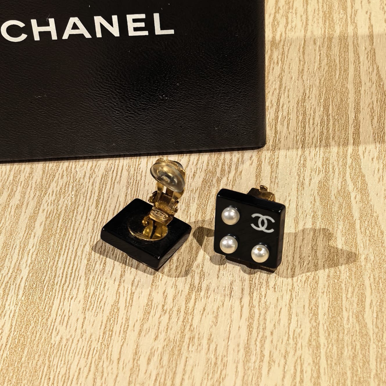 95%NEW二手CHANEL耳環 VINTAGE耳夾 黑色方形亞加力鑲小珍珠 #香榭站正品