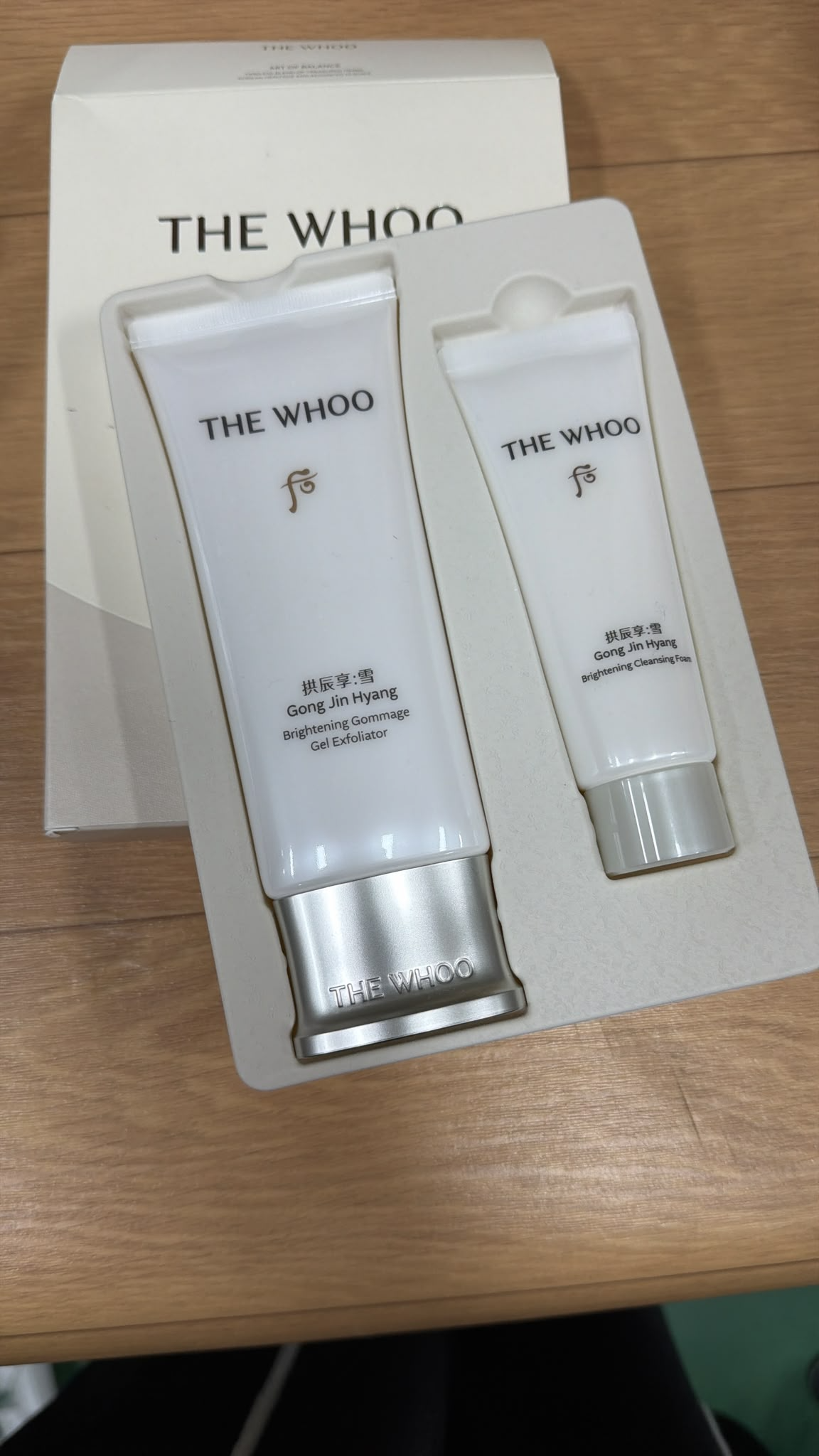 ES088 The Whoo 拱辰享:雪 亮白去角質凝膠企劃套盒 exp:2029.06