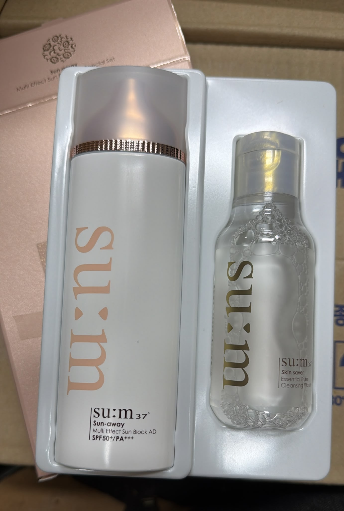 ES055 SU:M37° 呼吸 Sun-away 多效防曬霜 + 卸妝潔膚水套裝 EXP: 06/29