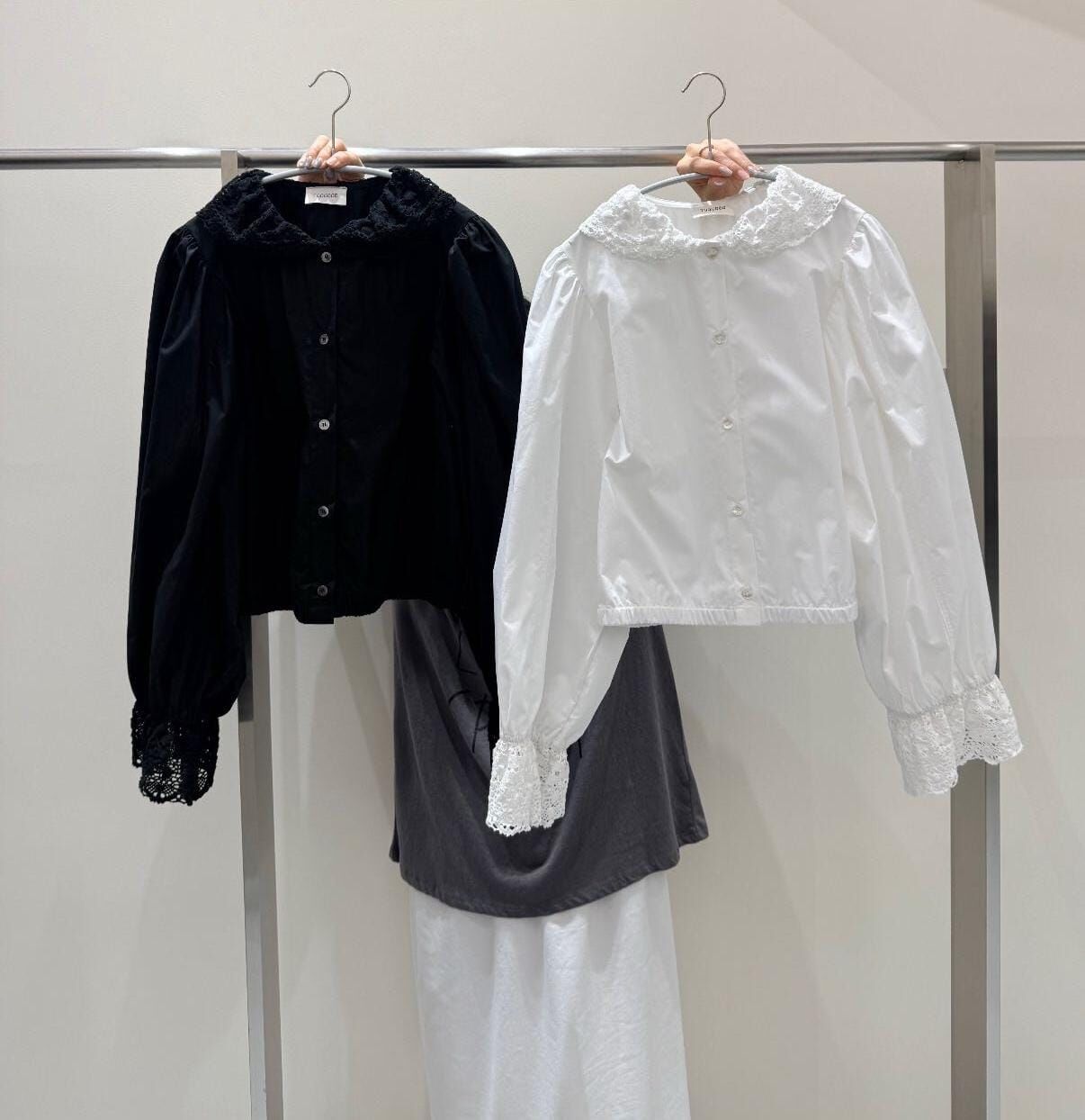 TG7146 宮廷刺繡蕾絲大娃娃領泡泡袖襯衫
