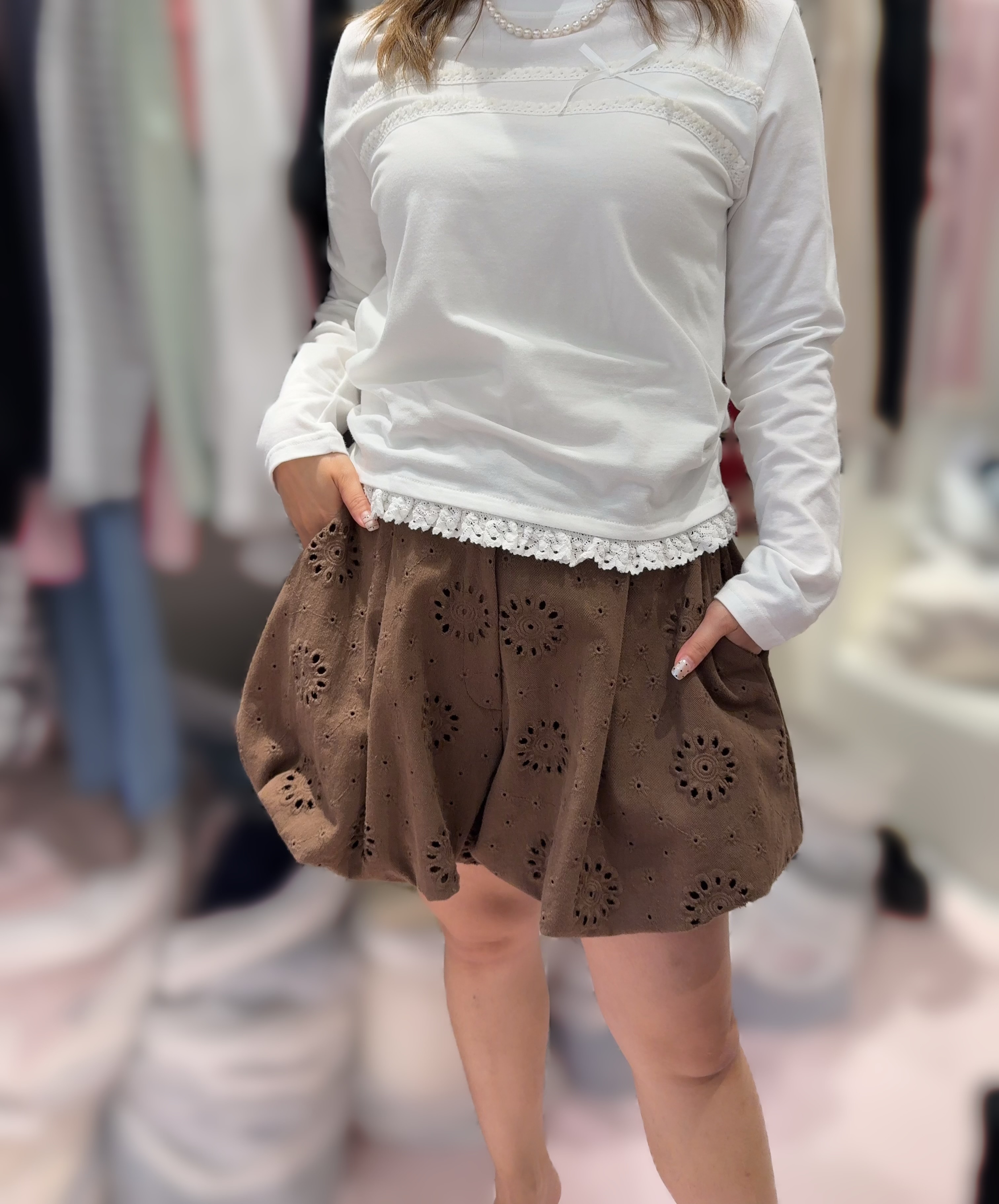 BE05    韓風通花褲  腰26-38 HIP54 長16 $569