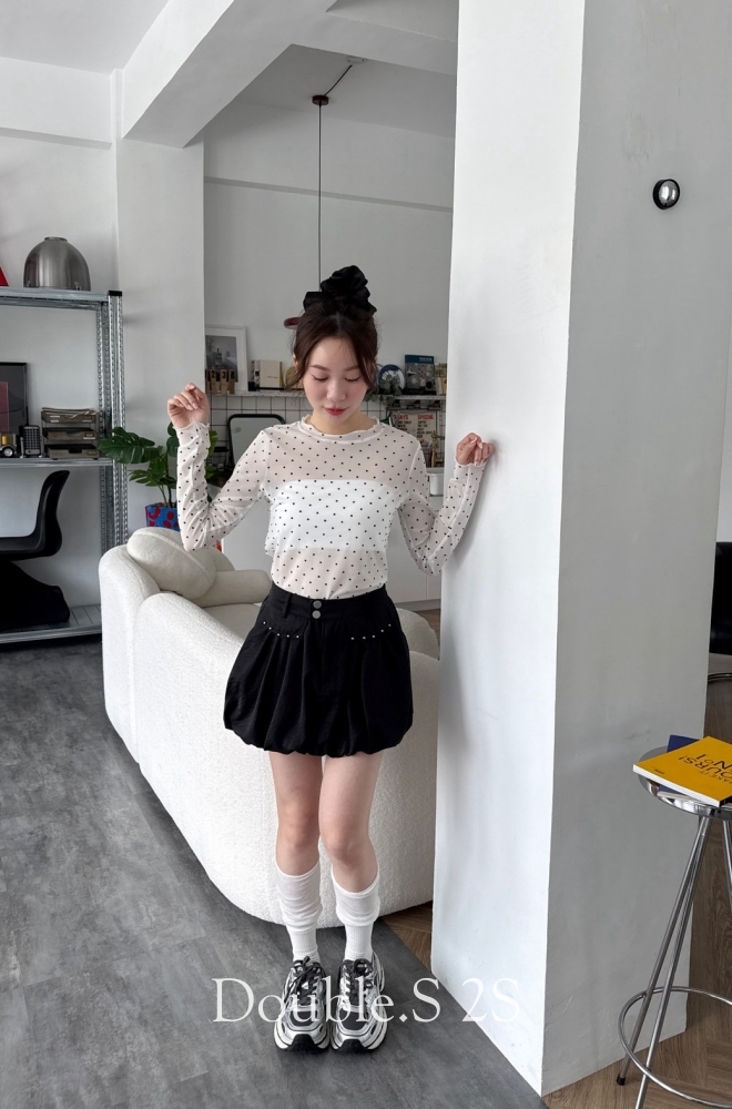 小愛心刺繡網紗上衣*2色