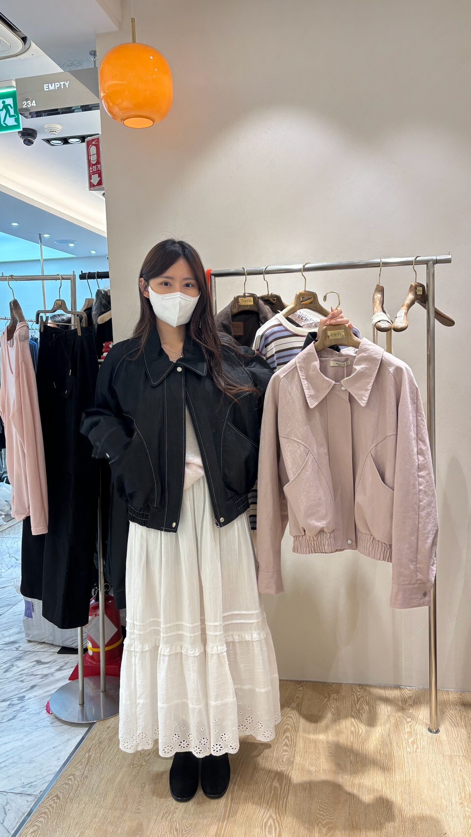 EM7116 大翻領下擺鬆緊短版外套