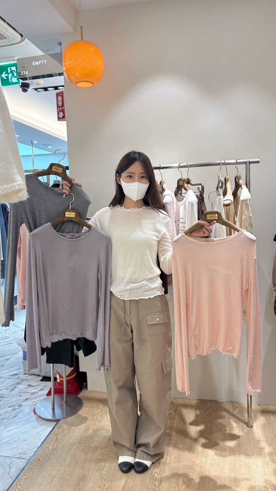 EM7106 天絲羊毛混紡木耳邊高領上衣