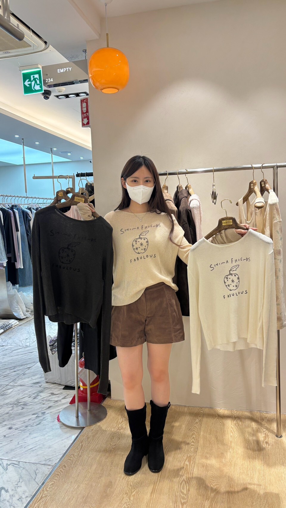 EM7102 羊毛混紡塗鴉蘋果坑條上衣