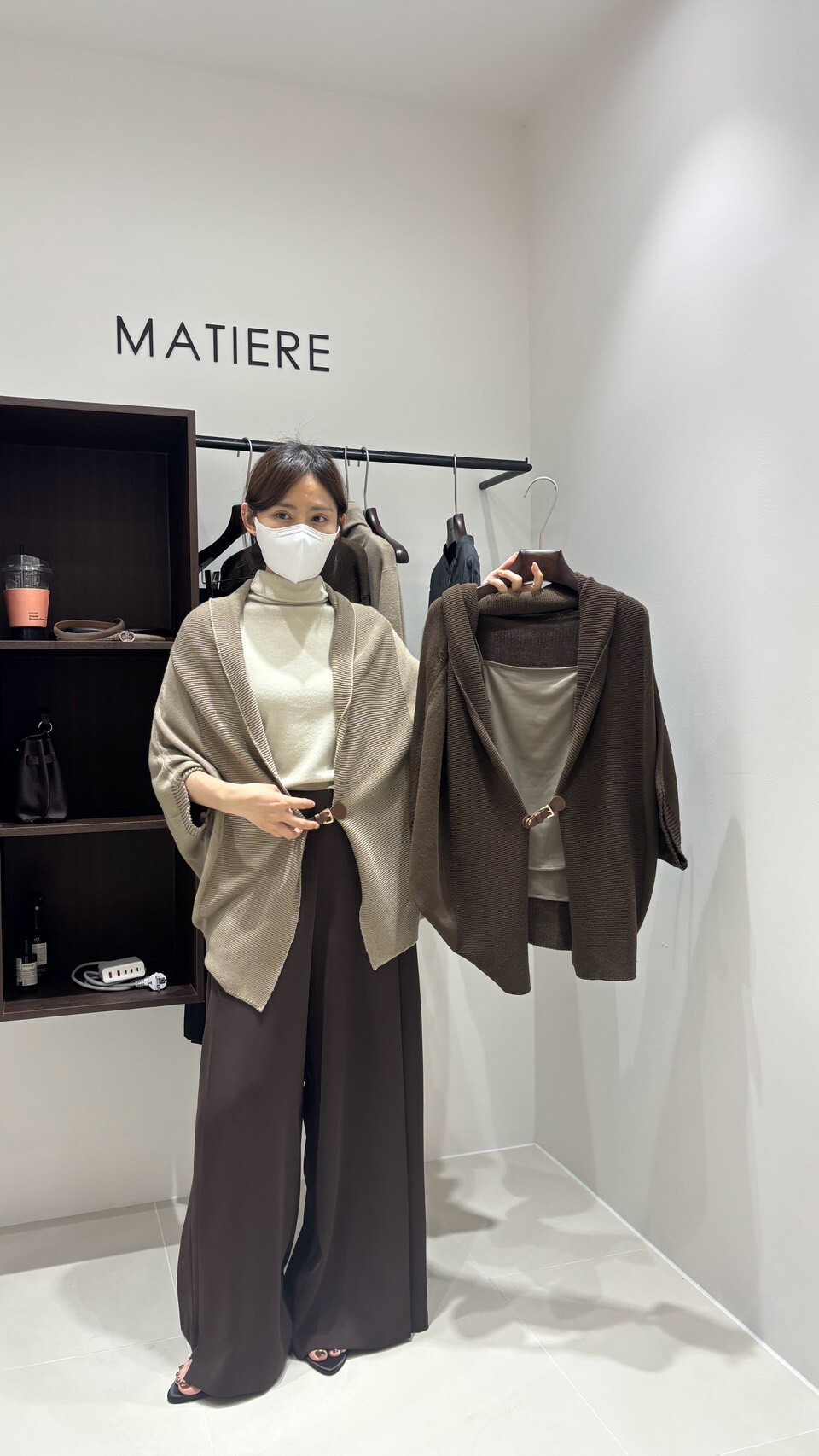 MA7137 法式大翻領皮扣斗篷式針織外套