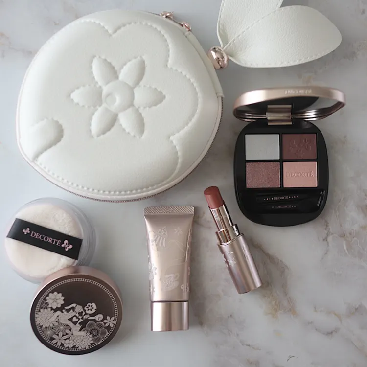 DECORTÉ -「Alice in DECORTÉ Wonderland」聖誕套裝 2026