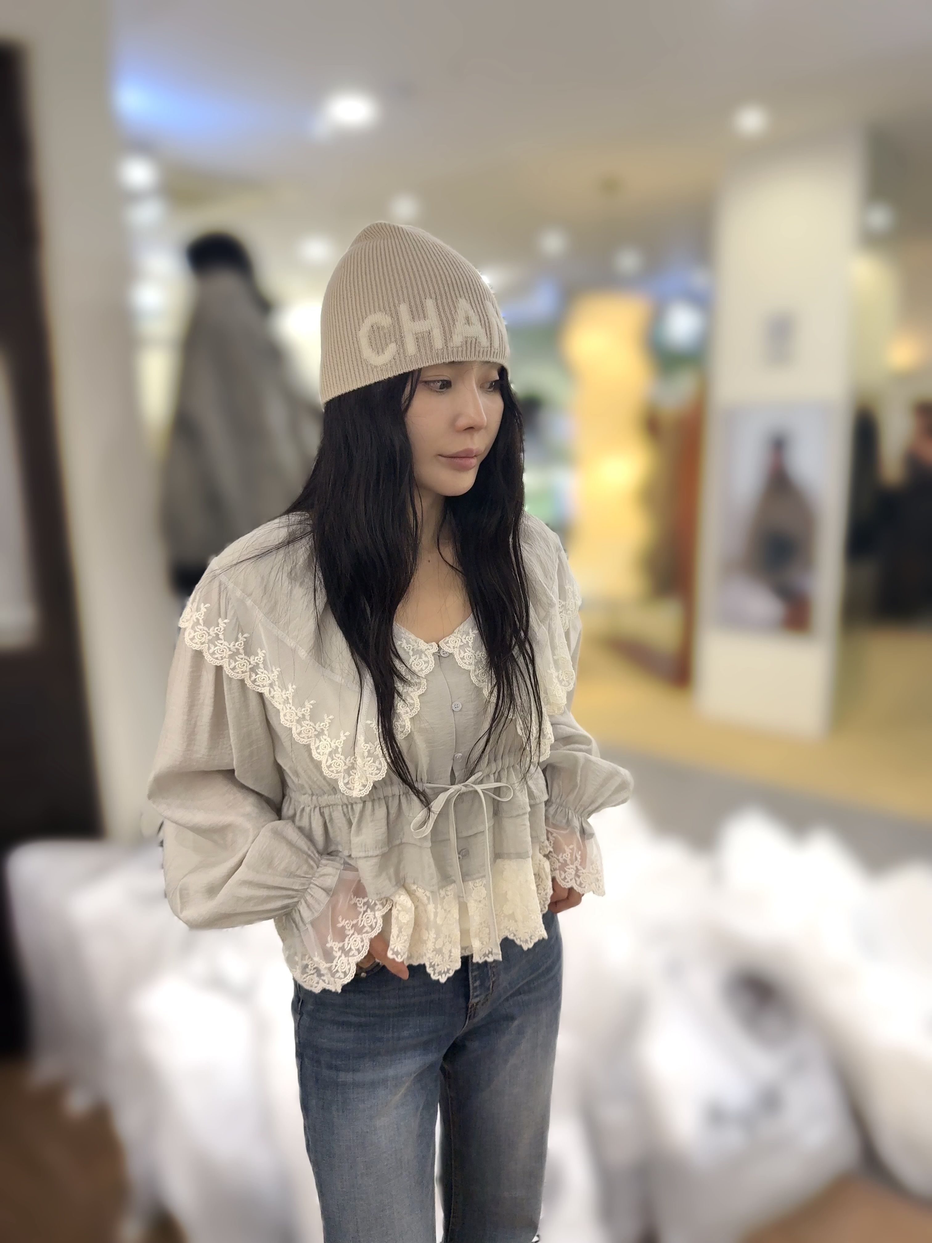 FW23 高質lace襯衫  胸42 長20 $669  校長價