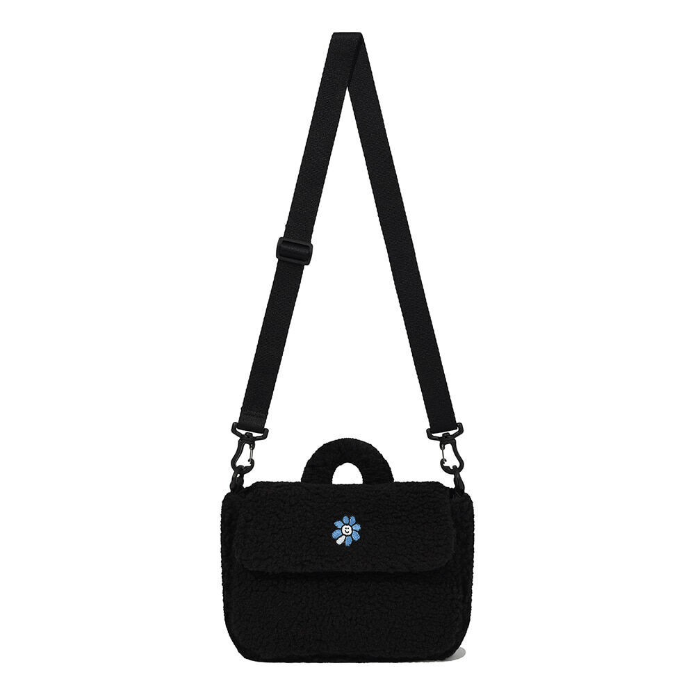 韓國代購｜WHAT IT ISN'T Flory Fleece Two-Way Bag (2 Colours)