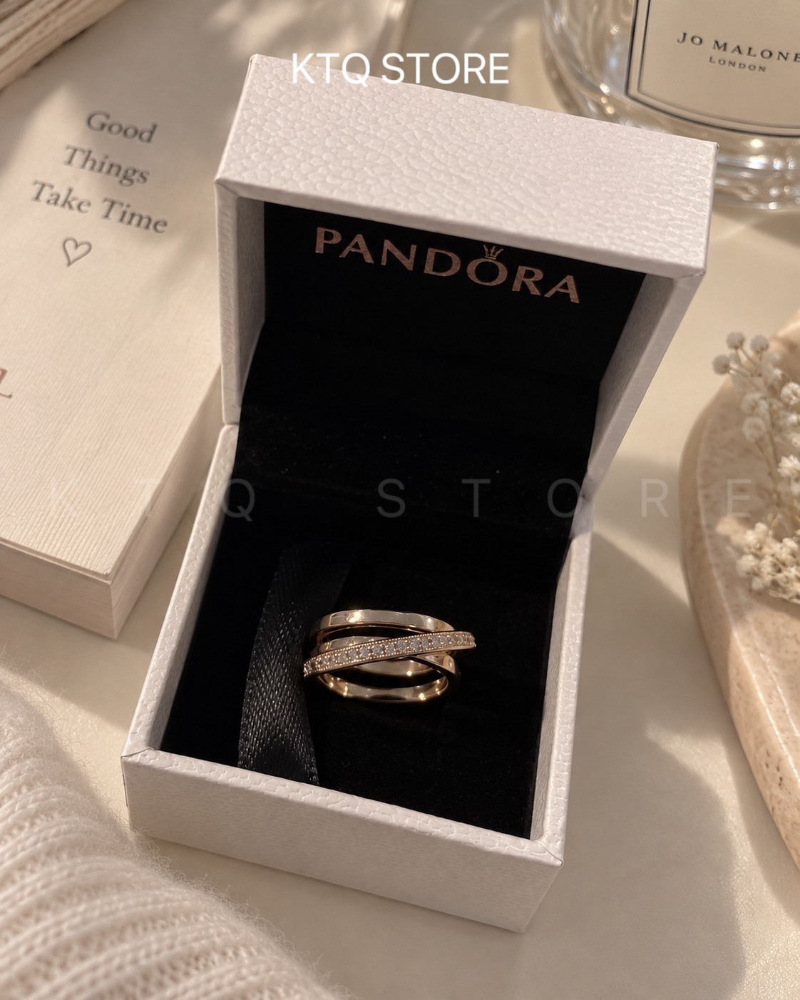 KTQ STORE ‧ Pandora 潘多拉 Pavé 密鑲交錯三環莫比烏斯環鑲嵌戒指 女款 玫瑰金色189057C01