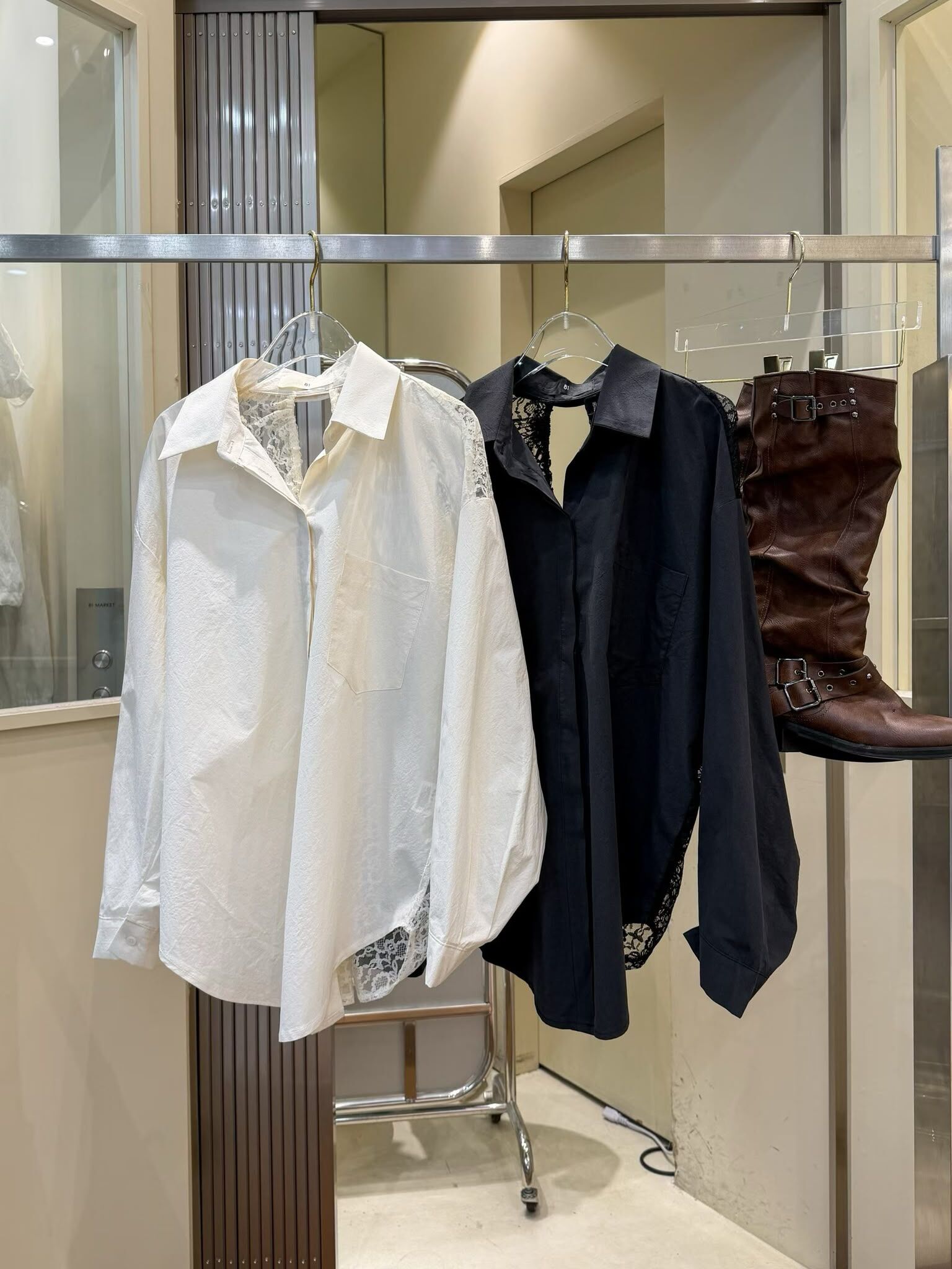 KK36 後背lace長袖恤衫(2色)