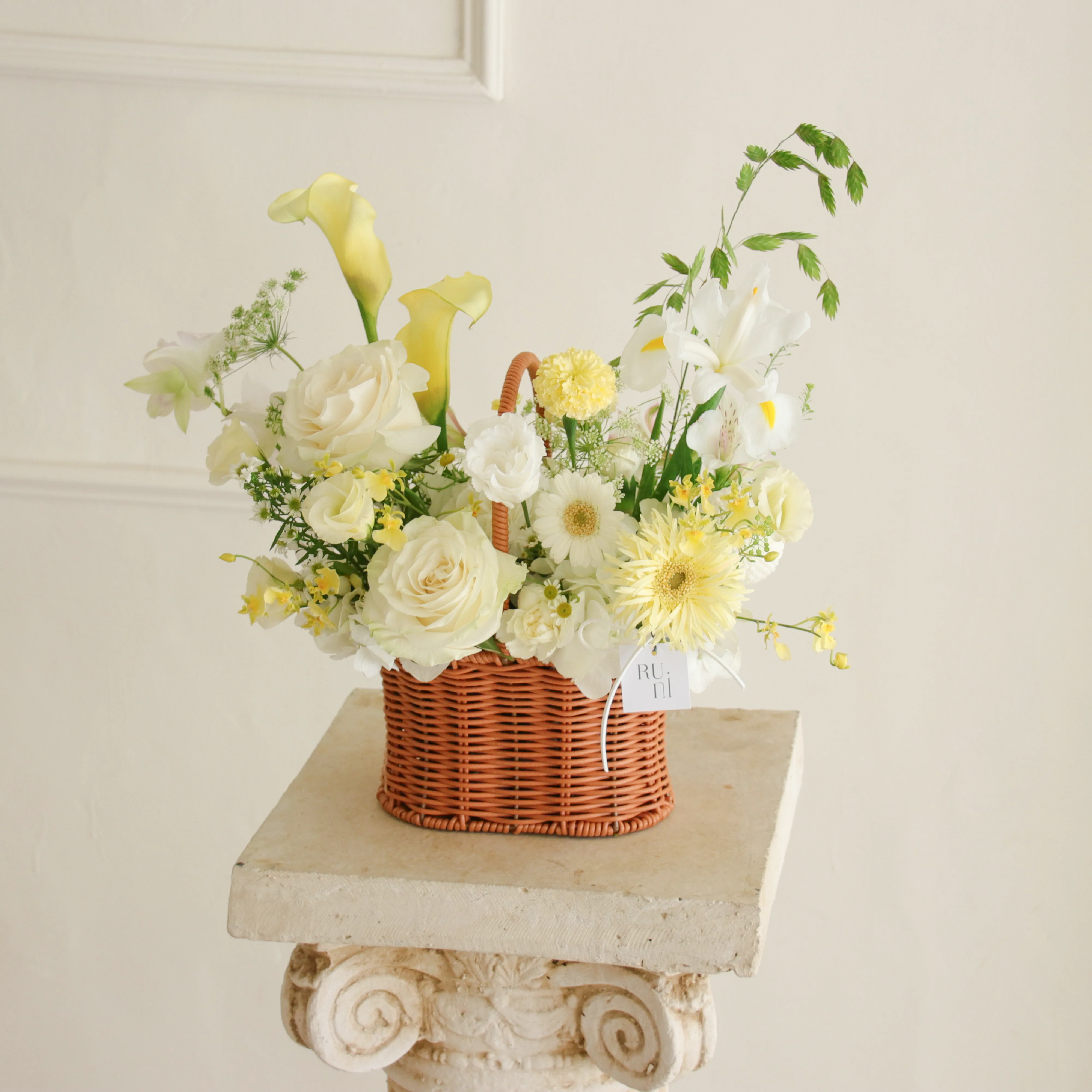 RUNI Flowers Basket