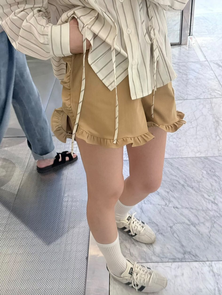 AF17   橡根褲  腰25-39 HIP43 長15 $499  校長價