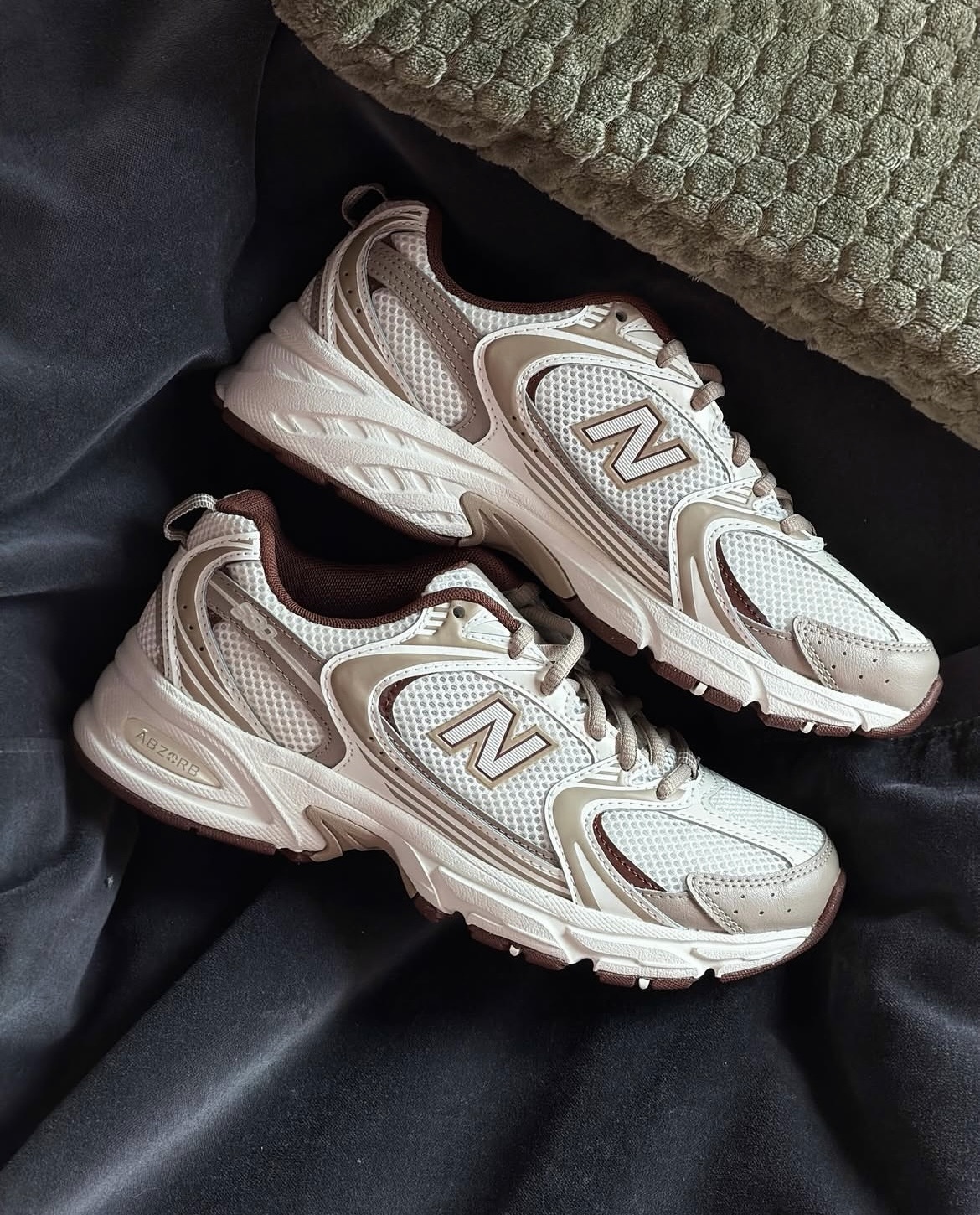 男女鞋 NEW BALANCE 530 燕麥奶茶 復古 緩衝 網眼 運動 休閒鞋【U530COB】NB530