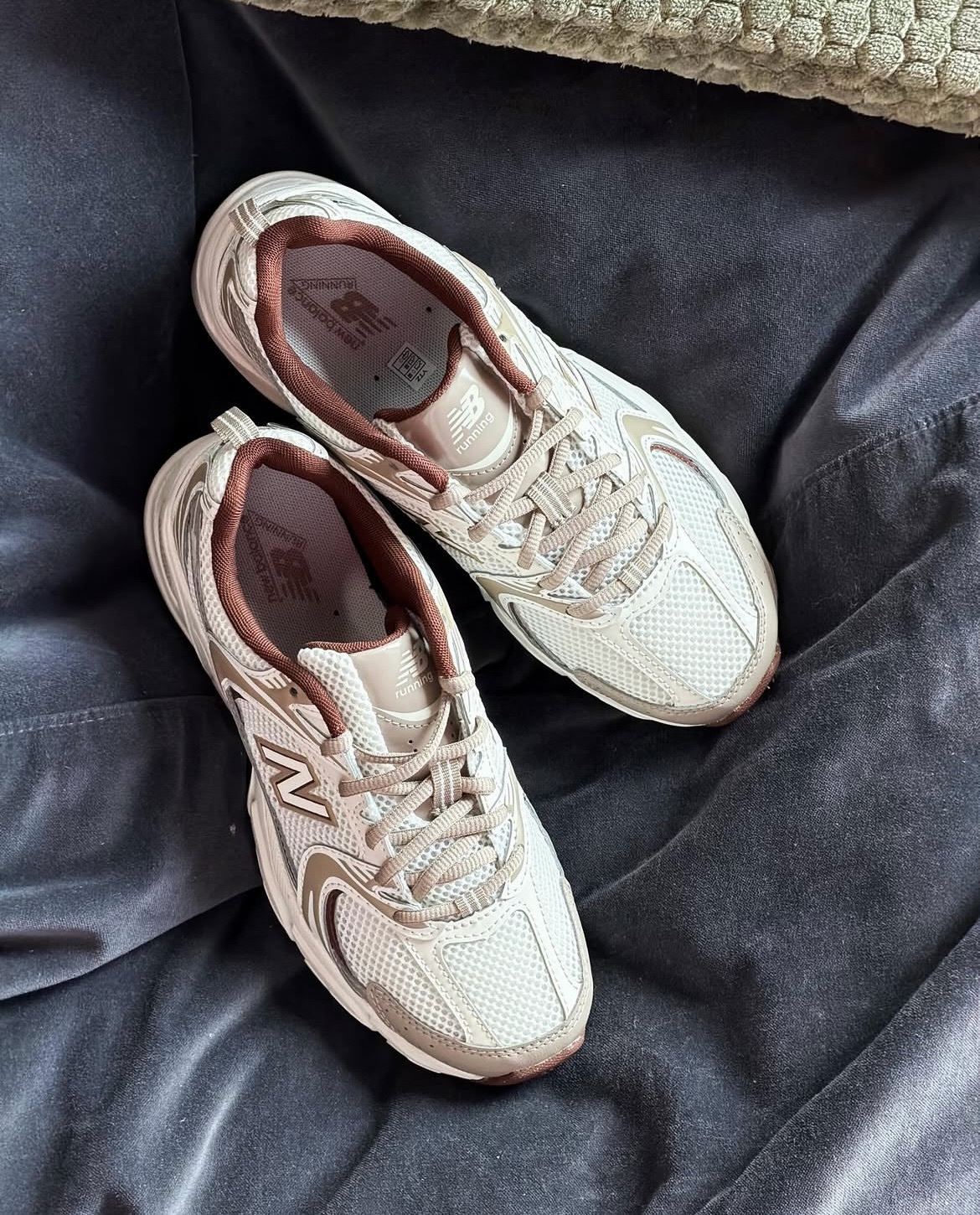 男女鞋 NEW BALANCE 530 燕麥奶茶 復古 緩衝 網眼 運動 休閒鞋【U530COB】NB530