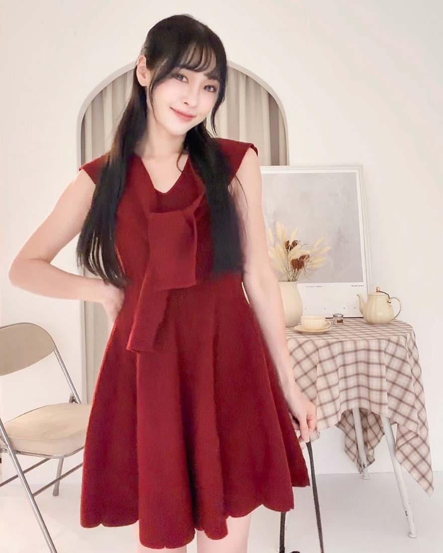 LINA LINA漂亮好感刺繡織紋假兩件披肩洋裝-亮麗紅