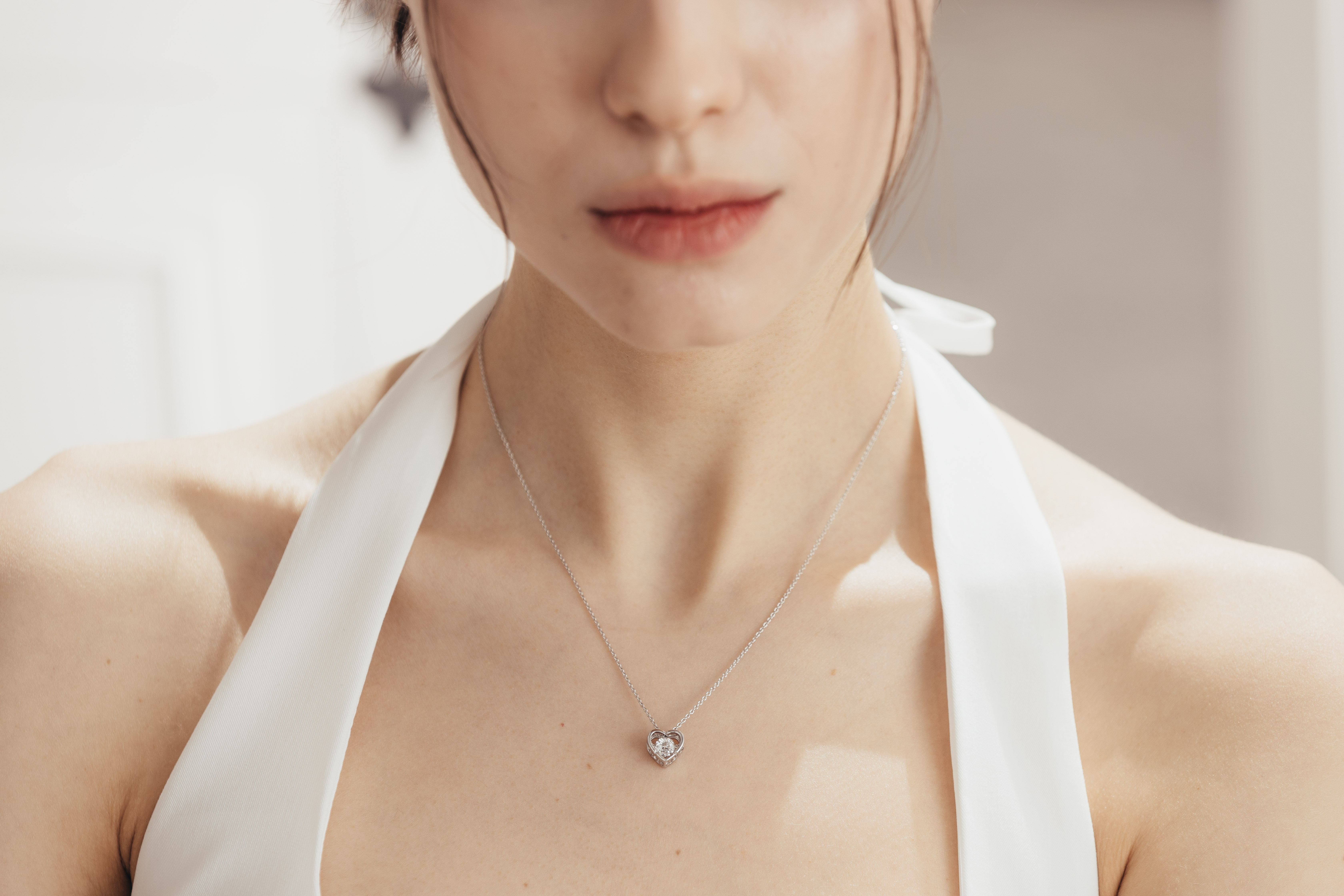 AIKO 愛子心形藤蔓雕花細節