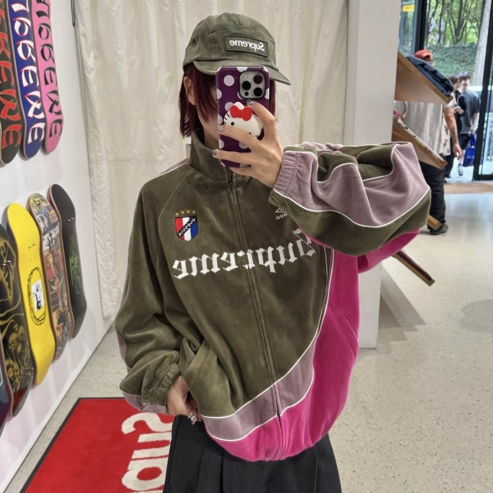 SUPREME X UMBRO 燈芯絨 歌德字體 外套 FW26 聯名款 兩色 秋冬服飾