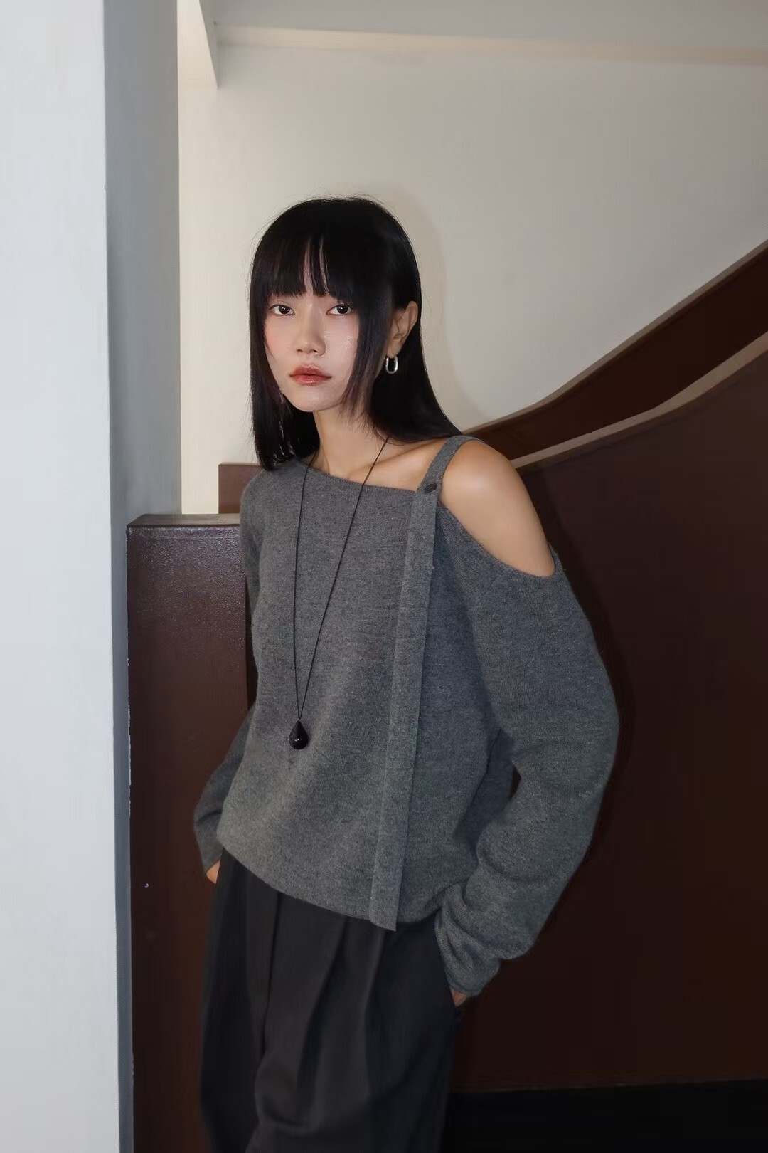 LG2634 Shoulder Strap Knit