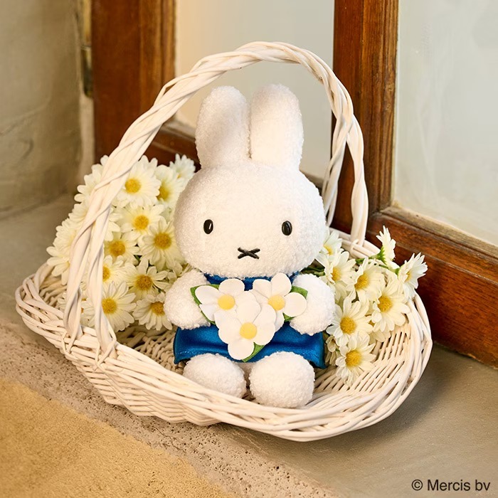 【 10/6收單 】日本代購 Miffy 米菲兔 miffy’s Garden 藍花抱花絨毛玩偶