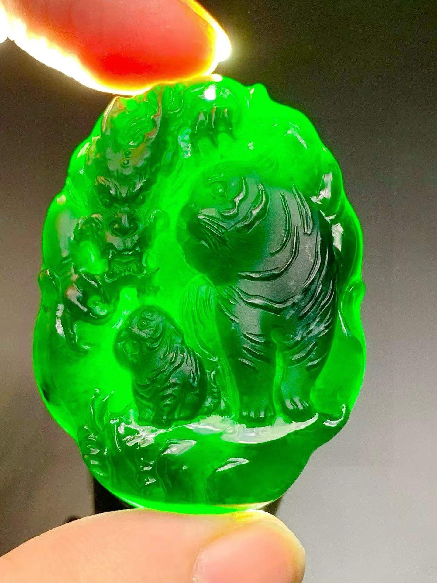 8315947 翡翠墨翠萌虎寶寶