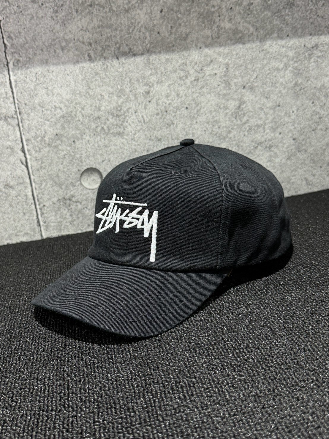 STUSSY 經典字體Logo 黑色老帽 綠內帽檐