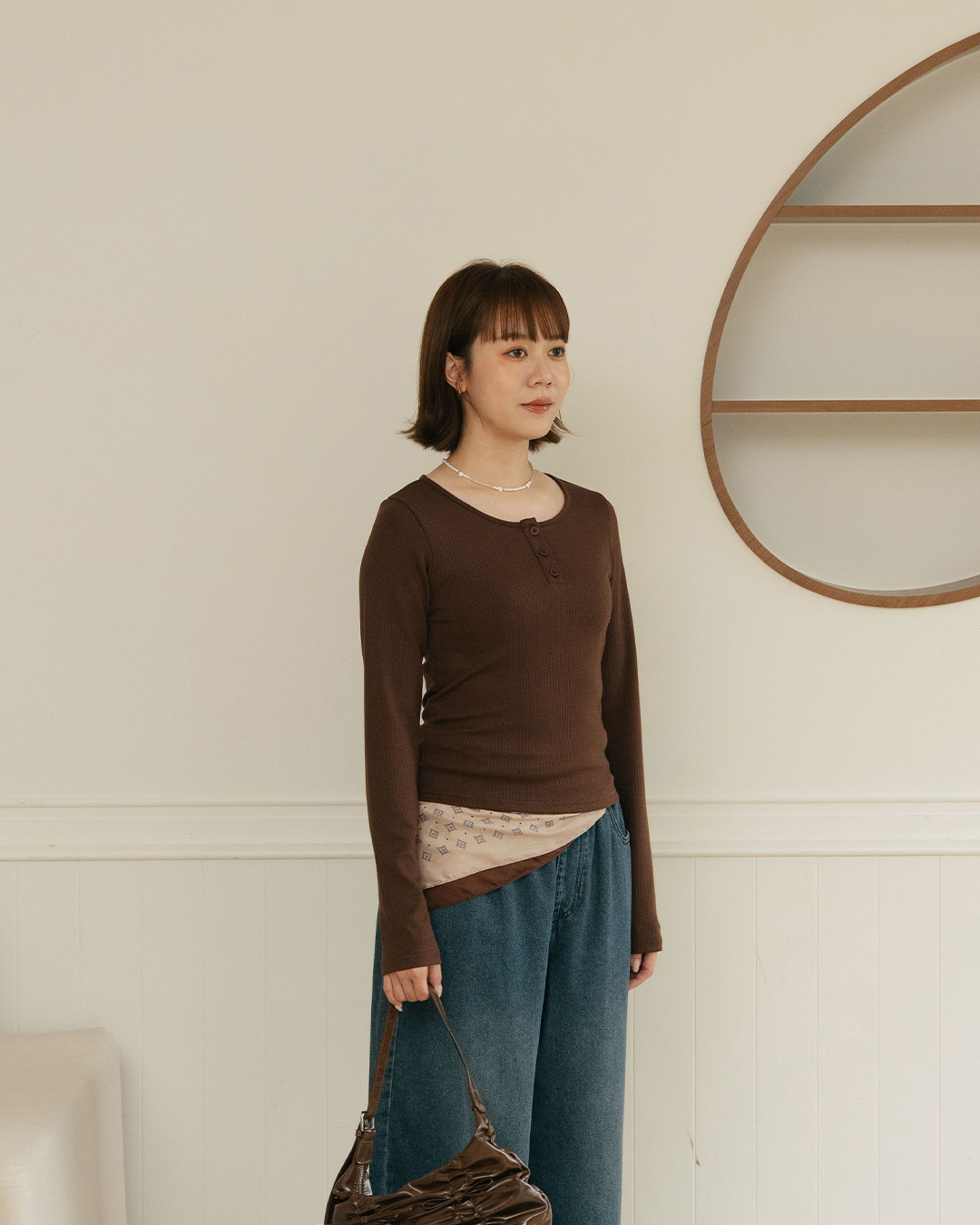 Fitted Long-Sleeve Top with Half-Button Placket – Coffee (S/M/L)【01099986】in stock+pre-order