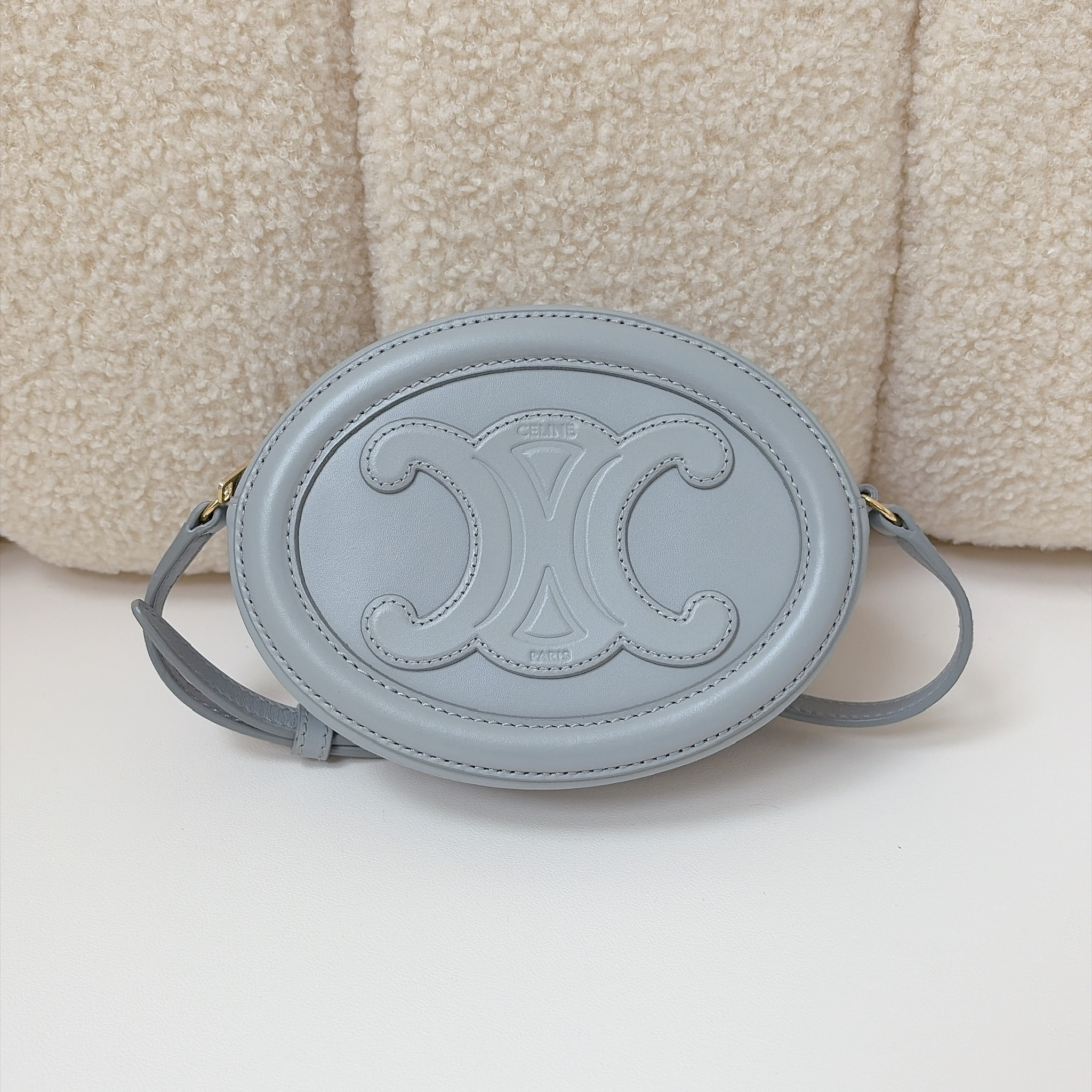 CELINE Crossbody Oval Purse Cuir Triomphen -Blue / GHW